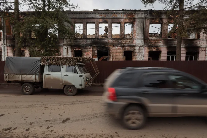 V ukrajinskem napadu z dronom je bil ranjen novinar kitajske televizije Phoenix TV. (Fotografija je simbolična.) FOTO: Shamil Zhumatov/Reuters