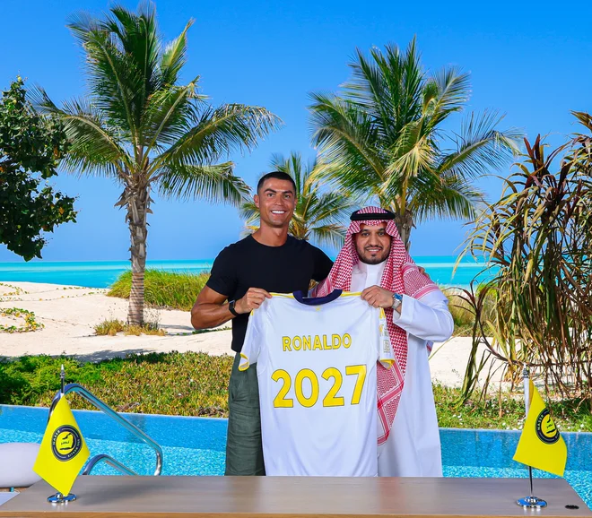 S pogodbo se je zavezal, da bo svojo kariero nadaljeval v Savdski Arabiji vsaj do 42. leta starosti. FOTO: Al Nassr/Reuters