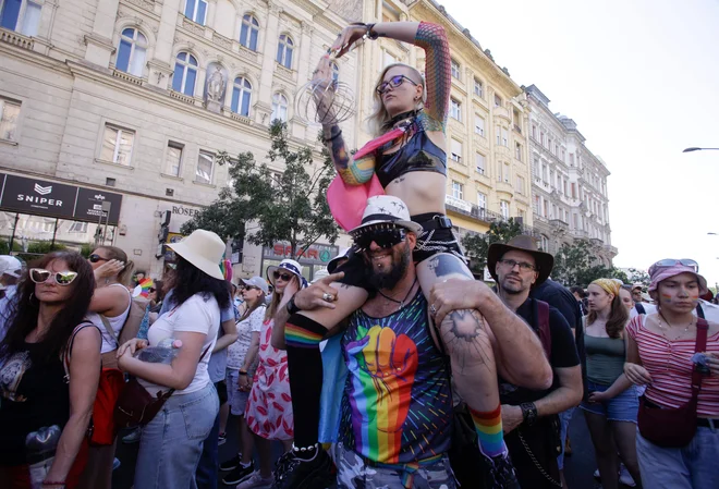 Orbánova vlada je marca parado ponosa z zakonom prepovedala parado ponosa. FOTO: Peter Kohalmi/AFP