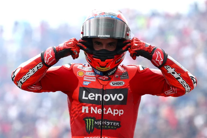 Marc Marquez je mišice pokazal tudi v Assnu. FOTO: Yves Herman/Reuters