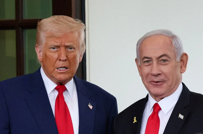 Donald Trump in Benjamin Netanjahu. FOTO: Leah Millis/Reuters