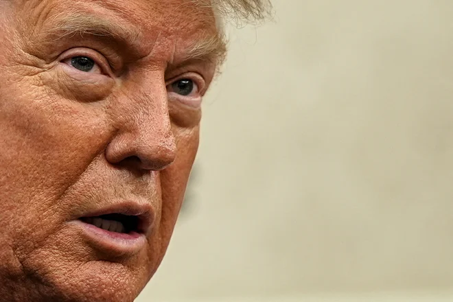 Trump je nakazal, da bi lahko bil dogovor o prekinitvi ognja med judovsko državo in skrajnim palestinskim gibanjem Hamas sklenjen že ta teden. FOTO: Ken Cedeno/Reuters