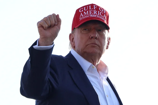 Ameriški predsednik Donald Trump bije boj za svojo vizijo ZDA. FOTO: Evelyn Hockstein/Reuters