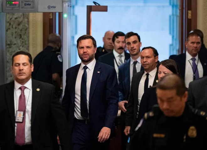 Senatno glasovanje o t.i.velikem čudovitem zakonu je odločil podpredsednik J.D.Vance. Foto: Al Drago Getty Images Via Afp