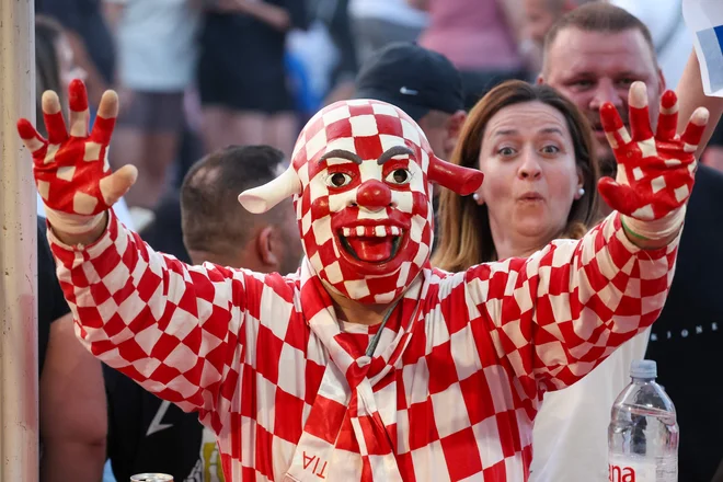 Tovrstno hrvaško domoljublje bi v Slovenijo rad izvozil Janez Janša. FOTO: Damir Senčar/AFP
