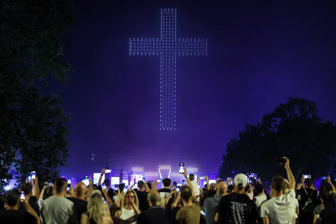 Vselej, ko bo Thompson koncentriral ljudi v krogu 500 kilometrov, bo Dars lahko znižal hitrost na slovenskih avtocestah. FOTO: Antonio Bronic/Reuters