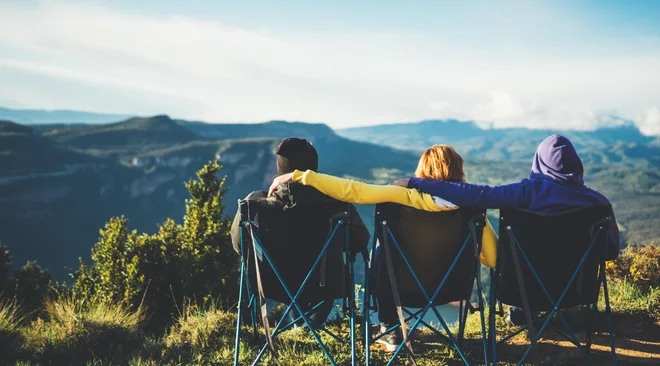 Thoreau je imel v svoji hiši tri stole – enega za samoto, dva za prijateljstvo in tri za družbo. FOTO: Shutterstock