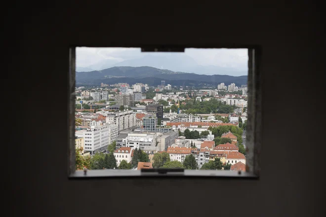 Slovenija je v začetku leta 2025 zabeležila največji četrtletni padec cen nepremičnin med vsemi članicami Evropske unije. FOTO: Leon Vidic