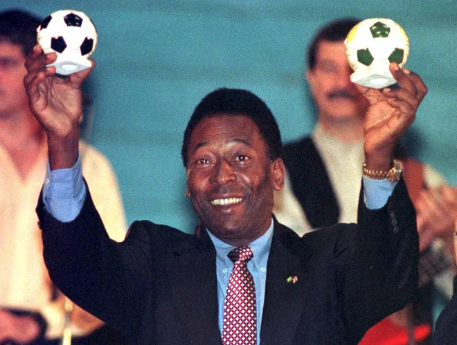 Brazilec Pele je bil eden najboljših nogometašev v 150-letni zgodovini te čudovite igre z žogo. FOTO: Reuters