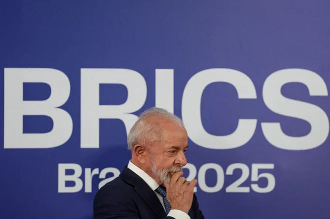 Brazilski predsednik Luiz Inácio Lula da Silva je poskušal dati Bricsu novo tolmačenje, ko ga je primerjal z gibanjem neuvrščenih. FOTO: Ricardo Moraes/Reuters
