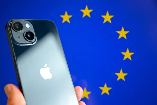 Apple je pred kratkim v Evropski uniji že uvedel nekatere spremembe. FOTO: Nicolas Tucat/AFP