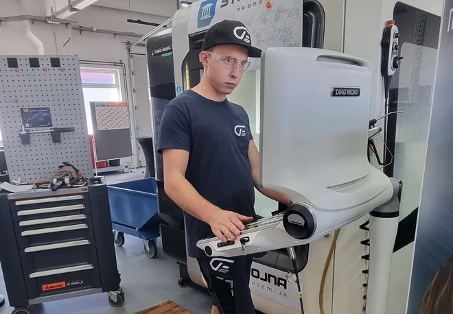 Domen Filipič se je na tekmovanje EuroSkills v CNC-rezkanju uvrstil kot nacionalni zmagovalec SloveniaSkillsa. Domen Filipič FOTO: Strojna akademija