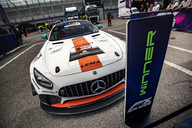 Mercedes AMG GT4. FOTO: David Smole 