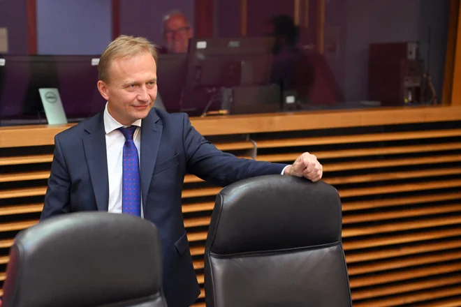Glavni operativec predsednice Ursule von der Leyen za prihajajoče bitke je evropski komisar za proračun Piotr Serafin iz Poljske. FOTO: Nicolas Tucat/AFP