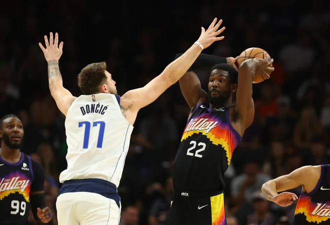 Dončić in Ayton sta se že srečala kot tekmeca, sedaj bosta poskušala čim bolje sodelovati. FOTO: Mark J. Rebilas/USA Today Sports