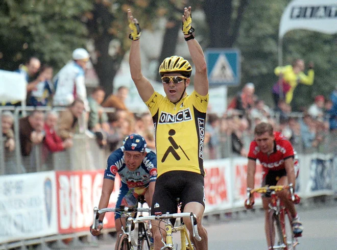 Laurent Jalabert ob zmagi na dirki po Lombardiji leta 1979. Od takrat jo je za Francijo leta 2018 dobil le še Thibaut Pinot. FOTO: Reuters