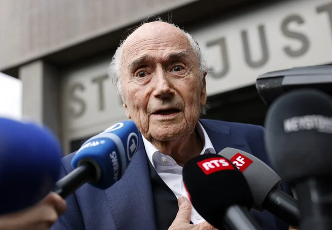 Sepp Blatter ni navdušen nad razvojem dogodkov v Fifi. FOTO: Reuters