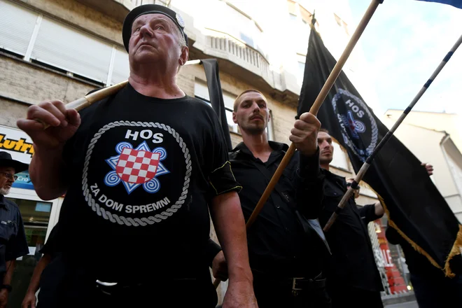 Na Hrvaškem je znova završalo zaradi poskusa zgodovinskega revizionizma. FOTO: Denis Lovrovic/AFP