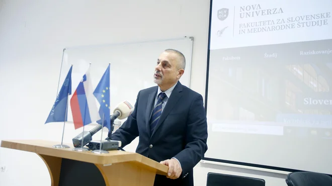 Nova univerza pod vodstvom rektorja Petra Jambreka bo iz državnega proračuna letos predvidoma dobila 2,7 milijona evrov. FOTO: Roman Šipić/Delo