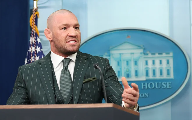 McGregor je bil marca že na obisku pri Trumpu, takrat je celo napovedal kandidaturo za irskega predsednika. FOTO: Kevin Lamarque/Reuters