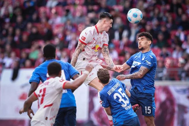 Šeško kraljuje predvsem v skokih. FOTO: Ronny Hartmann/AFP