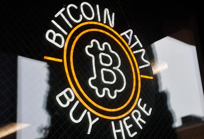 Bitcoin ni hranilec vrednosti, zato ne bo izvzet iz sedanje nove obdavčitve dobičkov, doseženih s kriptosredstvi. FOTO: AFP
