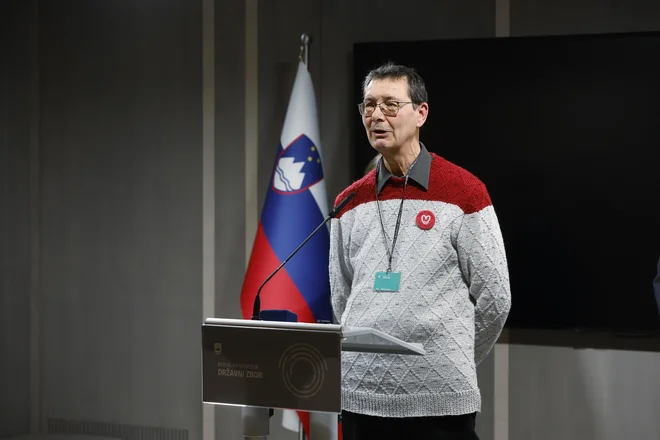 Soavtor zakona ddr. Andrej Pleterski ocenjuje, da ta prinaša možnost mirnega in dostojanstvenega končanja življenja v skladu z željami posameznika, hkrati pa tudi varovalke pred morebitnimi zlorabami. FOTO: Leon Vidic