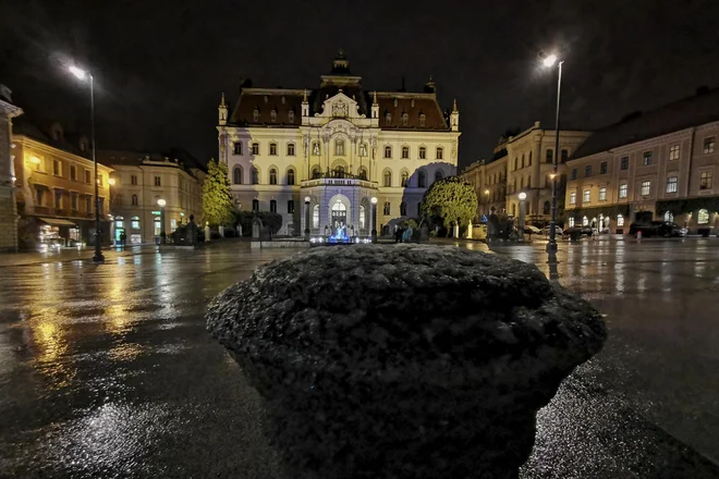 Univerza v Ljubljani izraža globoko sočutje, medtem ko sodeluje pri razvoju materialov in tehnologij z dvojno rabo, ki bodo še izboljšali smrtonosne brezpilotne letalnike, s katerimi izraelska vojska izvaja usmrtitve Palestink in Palestincev. FOTO: Jože Suhadolnik/Delo