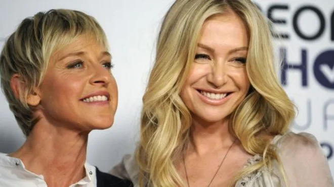 Ellen in Portia sta sklenili, da se bosta poročili tudi v Združenem kraljestvu, če njun zakon v ZDA razveljavijo. FOTO: Reuters