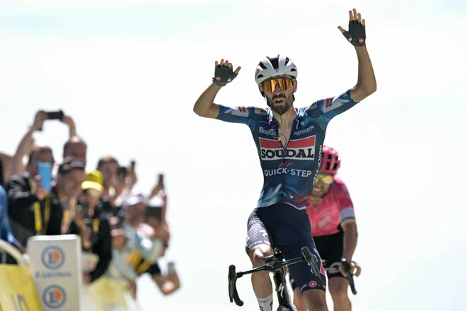Valentin Paret-Peintre (Soudal Quick-Step) je presenetljivi zmagovalec 16. etape. FOTO: Loic Venance Afp