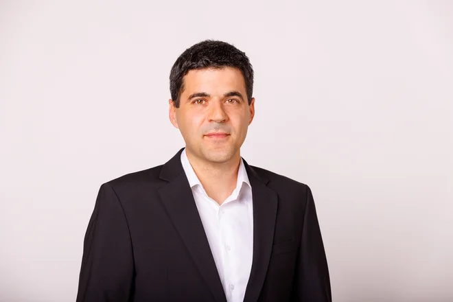 Razogljičenje cementa je eden ključnih pogojev za razogljičenje celotnega gradbenega sektorja, pravi dr. Andrej Ipavec, direktor razvoja v podjetju Alpacem Cement. FOTO: osebni arhiv