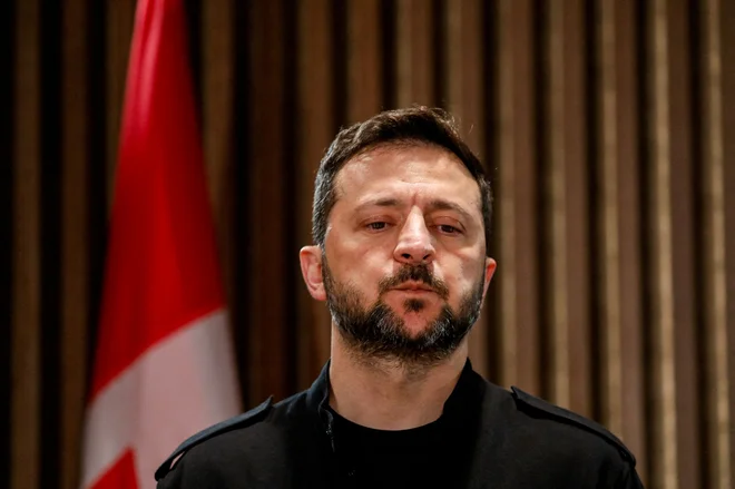 Mednarodni opazovalci so kontroverzni zakon opisali kot nepotrebno napako predsednika Volodimirja Zelenskega in njegove vladajoče stranke. FOTO: Amber Bracken/Reuters