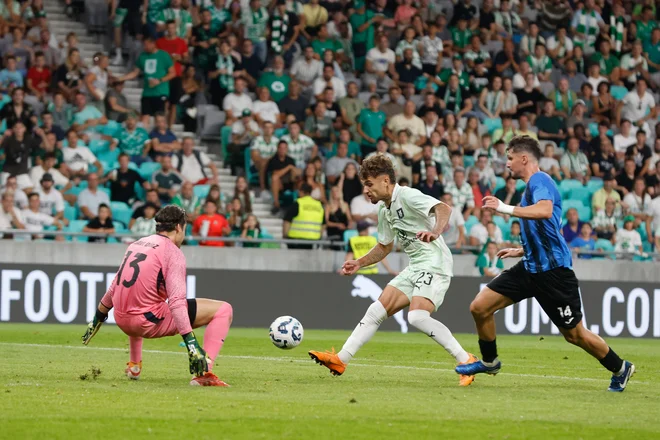Diogo Pinto je zabil najhitrejši trojček golov v zgodovini Olimpije. FOTO: Leon Vidic/Delo