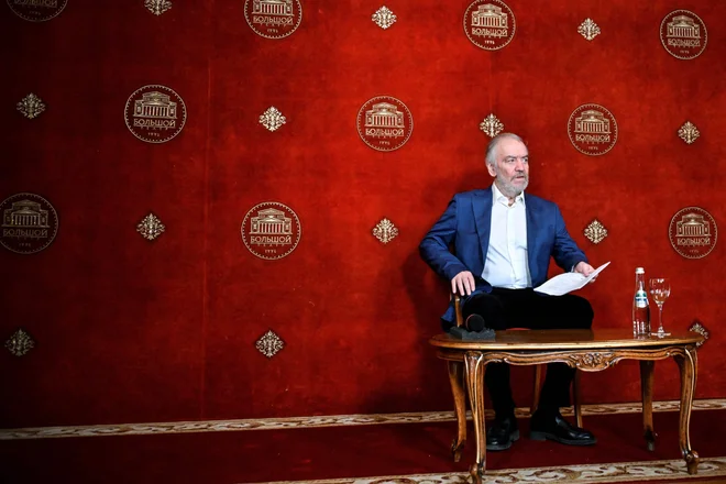 Valerij Gergijev, direktor in umetniški vodja, med predstavitvijo programa moskovnega Bolšoj teatra. FOTO: Alexander Nemenov/AFP