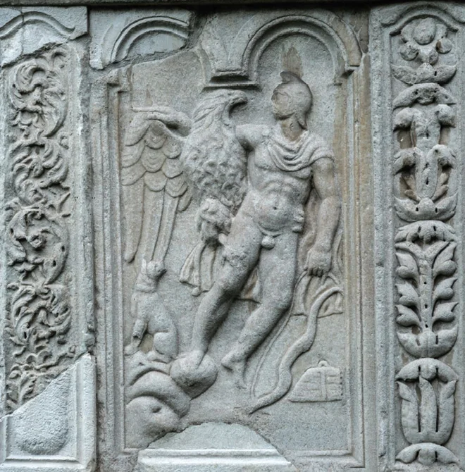 Krečičeva meni, da ljubezni ne izbiramo sami, ljubezen izbira nas in uspeva samo v medsebojni komunikaciji med ljudmi.Simbolna fotografija: Upodobitev Ganimeda, ki ga Jupiter v podobi orla odnaša v nebo. FOTO: Pokrajinski Muzej Celje