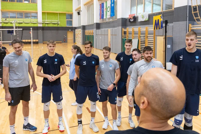 Slovenski odbojkarji se že zavzeto pripravljajo za zaključni turnir na Kitajskem. FOTO: Voranc Vogel/Delo