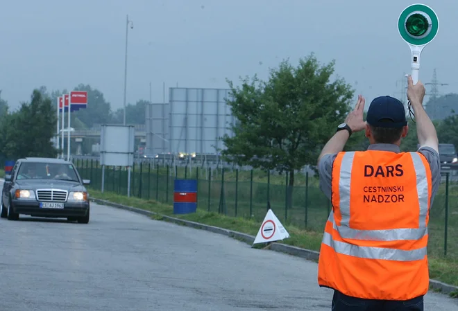 Komisija je postopek uvedla oktobra 2023 na podlagi medijskega poročanja o domnevnih nepravilnostih v Darsu, povezanih s posli za avtovleke vozil. FOTO: Ljubo Vukelič