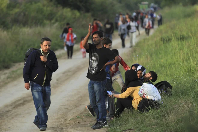 Združeno kraljestvo je uvedlo nov globalni režim sankcij za boj proti nezakonitim migracijam. FOTO: Antonio Bronic/Reuters