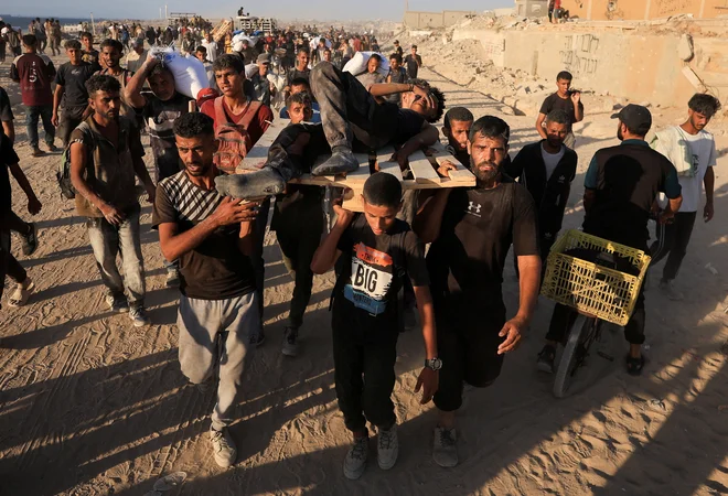 Izraelsko veleposlaništvo v Ottawi je sporočilo, da priznanje palestinske države brez odgovorne vlade, delujočih institucij ali dobronamernega vodstva nagrajuje in legitimira grozovito barbarstvo Hamasa 7. oktobra 2023. FOTO: Dawoud Abu Alkas/Reuters