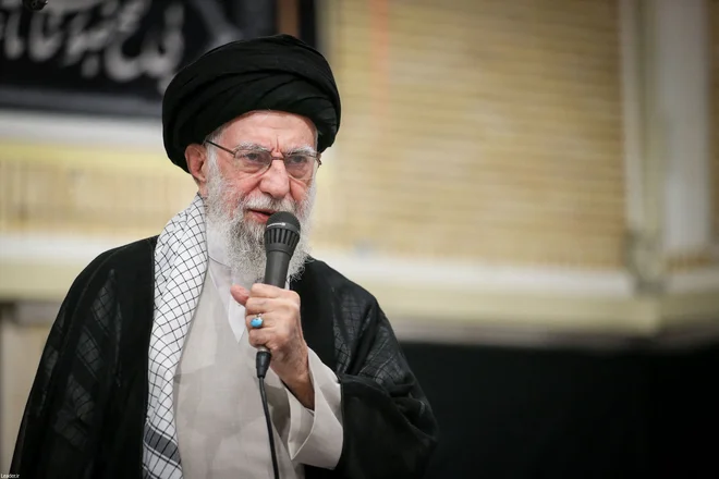 Po 12-dnevni iranski vojni z Izraelom se 86-letni voditelj Ali Hamenej le redko pojavlja v javnosti. FOTO: AFP