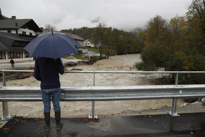 Dve leti po največji katastrofi smo še pripravljeni na obnovo, nekoč je ta pripravljenost hitro izhlapela. FOTO: Leon Vidic