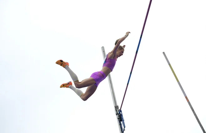 Tina Šutej je bila razred zase v skoku s palico. FOTO: Dylan Martinez/Reuters