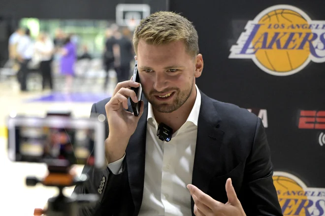 Luka Dončić ima dovolj čakanja, LeBron je še vedno tiho