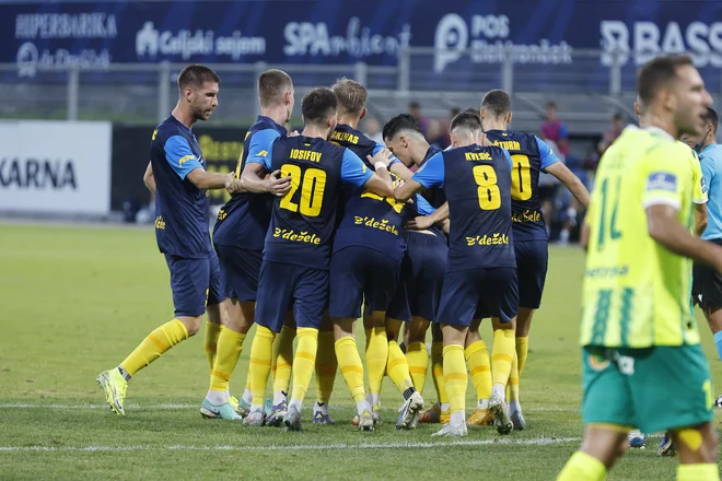 Albert Riera ustvarja pošast, ki že ustrahuje v šampionskem slogu