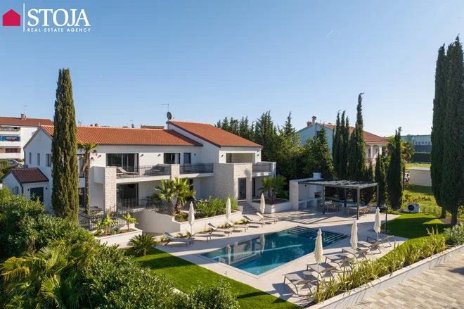 Vila La Residenza v Poreču je odlična priložnost za investicijski nakup za turistično oddajo ali za lastne potrebe. FOTO: Stoja Trade