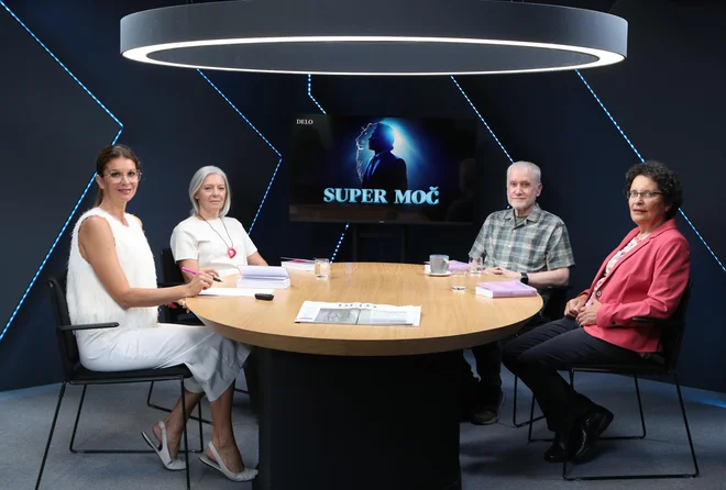 Knjiga Kje so moji ključi in podkast Supermoč rušita tišino o demenci. FOTO: Marko Feist