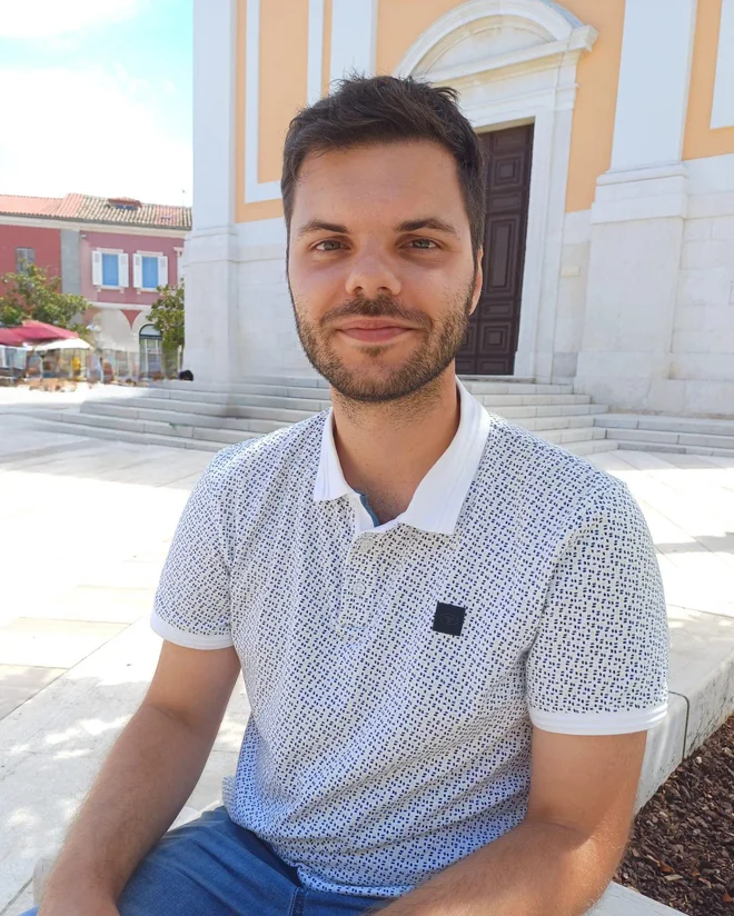 Anže Hubman je zaposlen na Kemijskem inštitutu. 


 
