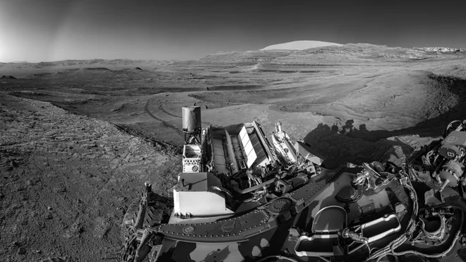 Črno-bela razglednica z Marsa. FOTO: Nasa/JPL-Caltech