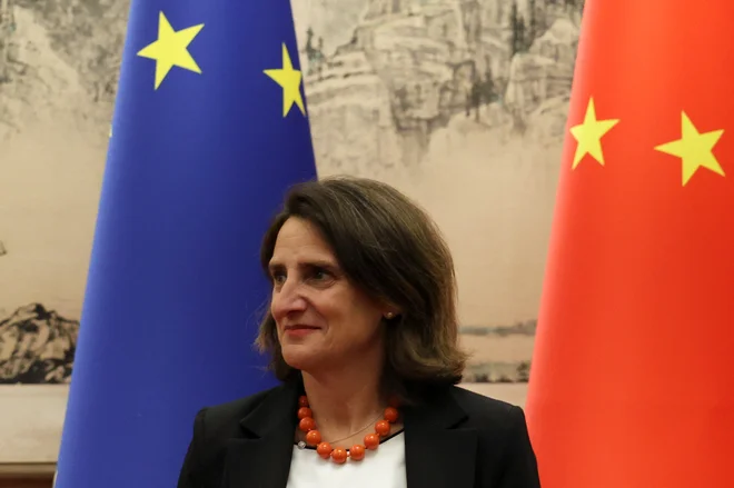 Izvršna podpredsednica evropske komisije, španska socialistka Teresa Ribera, je trpljenje v Gazi primerjala s trpljenjem Judov v varšavskem getu v času holokavsta. FOTO: Florence Lo/Reuters