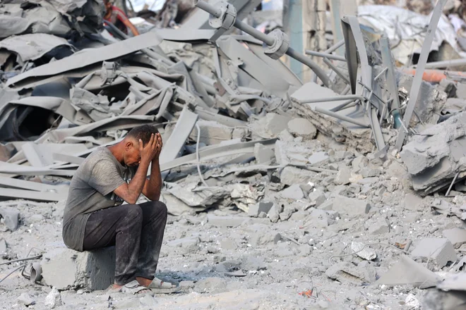 Izrael je ponoči bombardiral bolnišnico. FOTO: Omar Al-qattaa/AFP